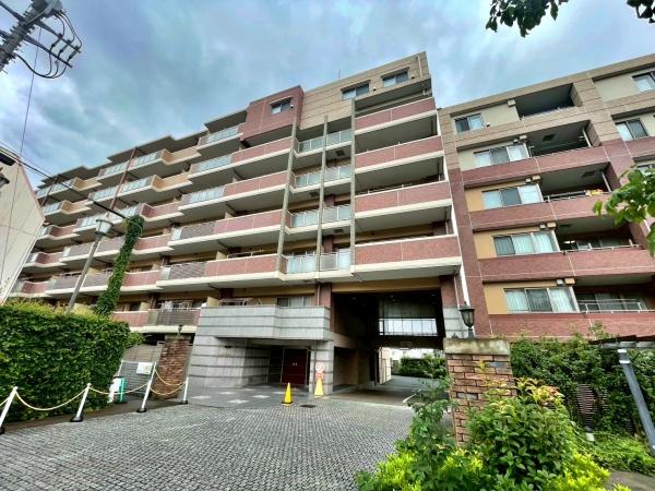 東京都日野市落川の中古マンションの現地外観写真