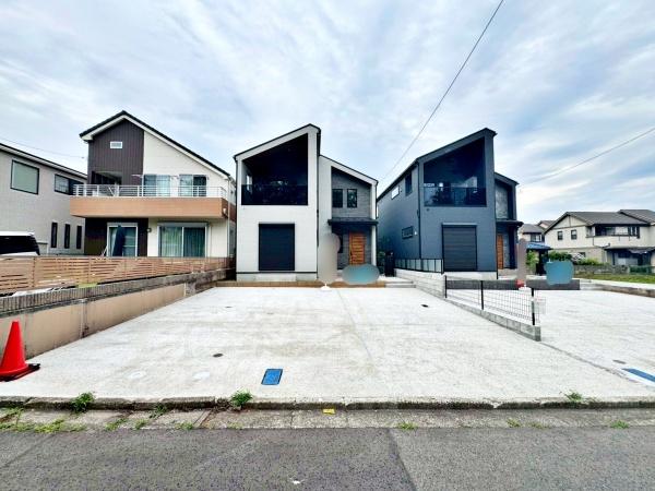 東京都八王子市めじろ台3丁目の中古一戸建ての現地外観写真