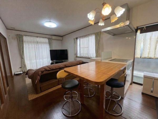 東京都八王子市大谷町の中古一戸建てのリビング