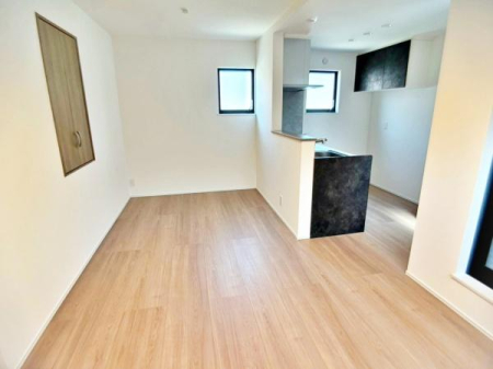 �����s�����捂�~���k4���ڂ̐V�z��ˌ��Ẵ��r���O