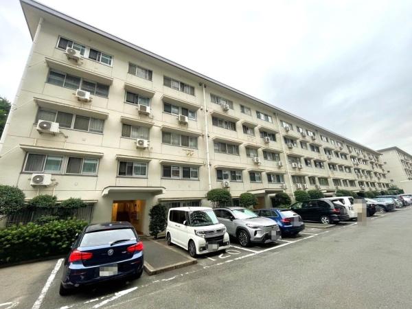 東京都調布市柴崎2丁目の中古マンションの現地外観写真