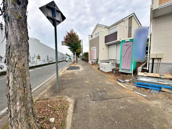 sqsFÖؒ̐VzˌĂ̑OʓH܂ތnʐ^