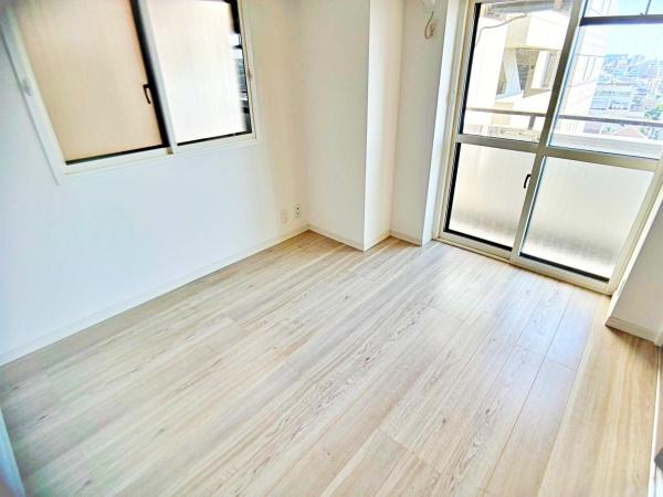 東京都中野区本町3丁目の中古マンションのリビング