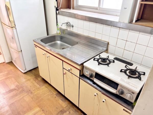 �����s�����扬�E3���ڂ̒��Ã}���V�����̃L�b�`��