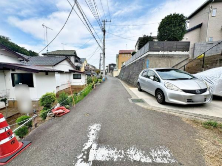 sqsUc4ڂ̐VzˌĂ̑OʓH܂ތnʐ^