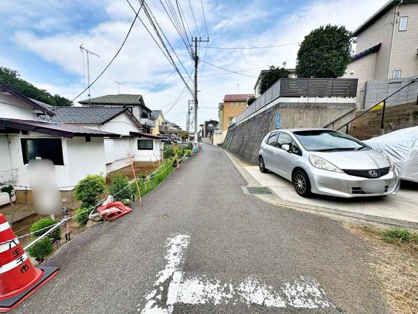 sqsUc4ڂ̐VzˌĂ̑OʓH܂ތnʐ^