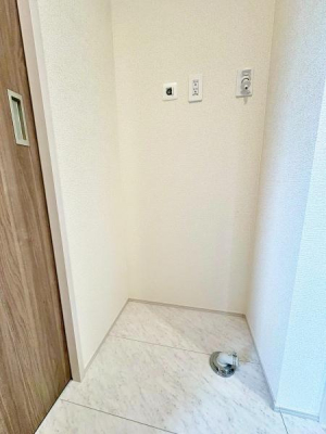 sqsUc4ڂ̐VzˌĂ̐ʑEʏ