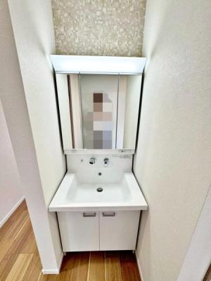 sqs쒬̐VzˌĂ̐ʑEʏ