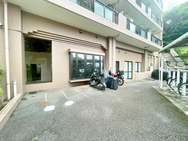 �����s�����q�s�Œ�2���ڂ̒��Ã}���V�����̂��̑����p��