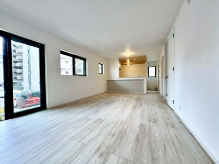 �����s�����q�s���c���̐V�z��ˌ��Ẵ��r���O