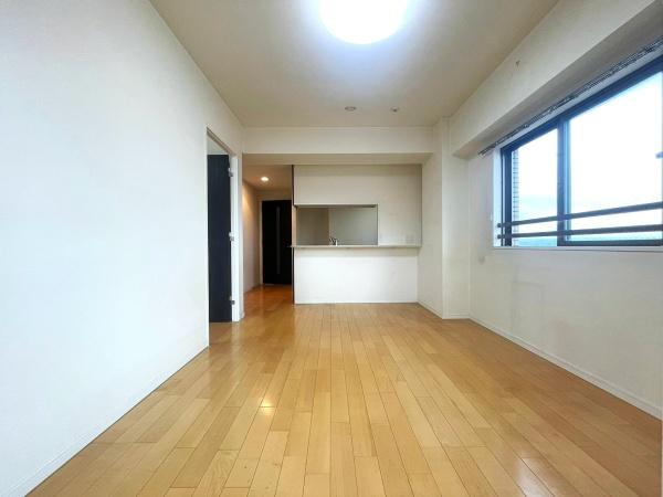 東京都八王子市八幡町の中古マンションのリビング