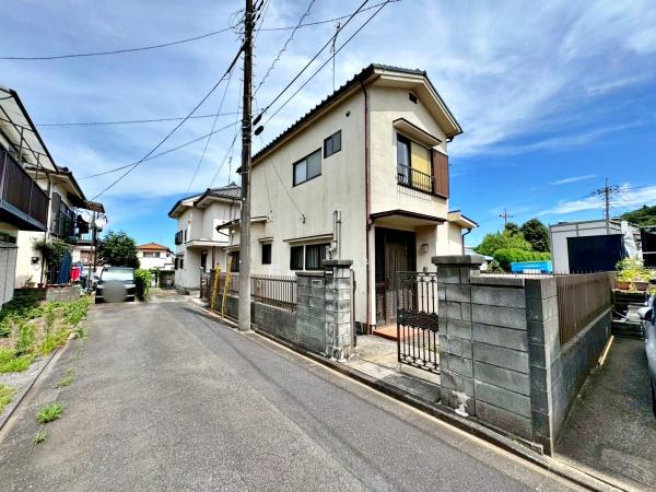 東京都八王子市弐分方町の中古一戸建ての現地外観写真