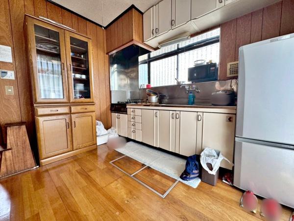 東京都八王子市弐分方町の中古一戸建てのキッチン
