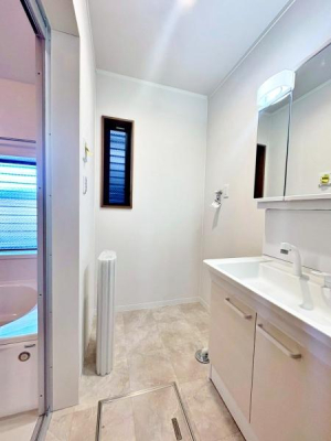 �����s�����q�s�k�쒬�̒��È�ˌ��Ă̐��ʑ�E���ʏ�