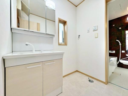 sqsM؂̒ÈˌĂ̐ʑEʏ