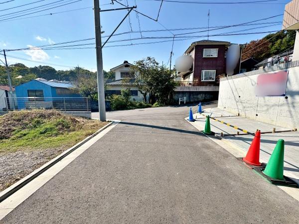 sqsR̐VzˌĂ̑OʓH܂ތnʐ^