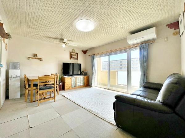 東京都八王子市めじろ台1丁目の中古マンションのリビング