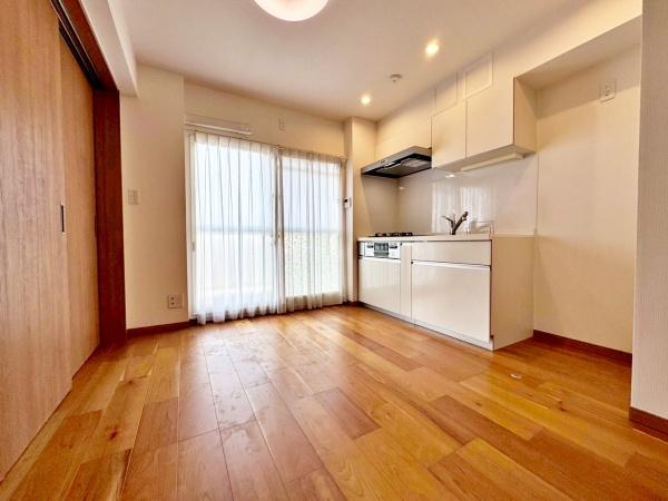 東京都八王子市千人町1丁目の中古マンションのリビング
