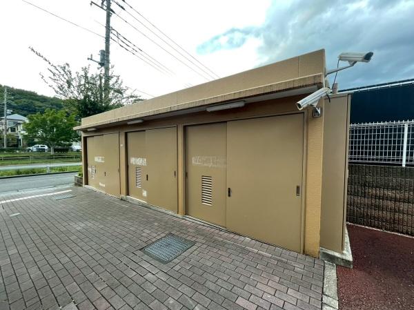 �����s�����q�s���؂̒��Ã}���V�����̂��̑����p��