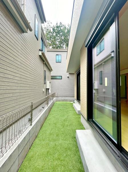東京都八王子市北野町の新築一戸建ての庭