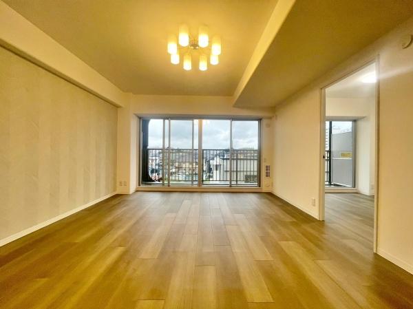 東京都八王子市台町4丁目の中古マンションのリビング