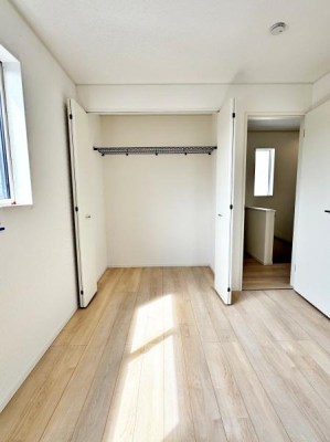 �����s�����q�s������̐V�z��ˌ��Ă̎��[