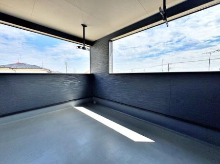 �����s�����q�s������̐V�z��ˌ��Ẵo���R�j�[