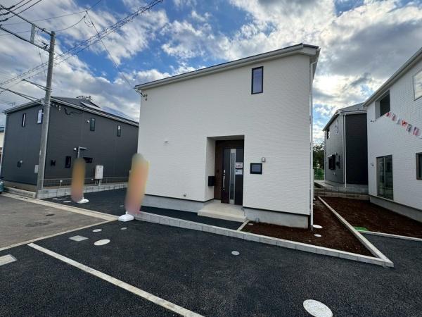 sqs̐VzˌĂ̑OʓH܂ތnʐ^