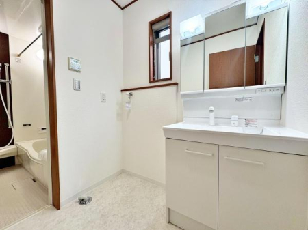 �����s�����q�s������̒��È�ˌ��Ă̐��ʑ�E���ʏ�