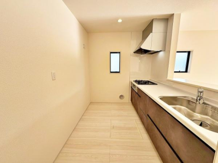 �����s�����q�s��J���̐V�z��ˌ��ẴL�b�`��