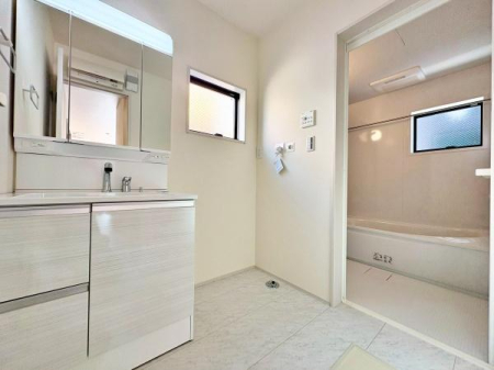 �����s�����q�s��J���̐V�z��ˌ��Ă̐��ʑ�E���ʏ�