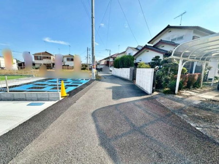 sqs̐VzˌĂ̑OʓH܂ތnʐ^