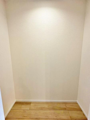 �����s�����q�s���������̐V�z��ˌ��Ă̎��[