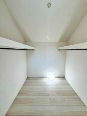 �����s�����q�s�󕪕����̐V�z��ˌ��Ă̎��[