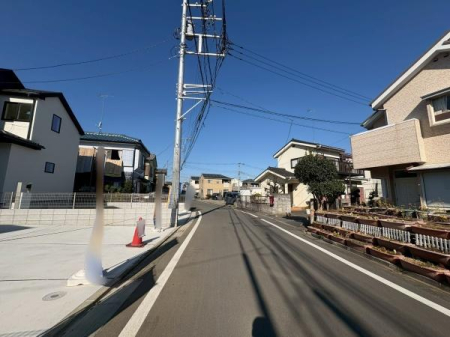 �����s�����q�s�󕪕����̐V�z��ˌ��Ă̑O�ʓ��H�܂ތ��n�ʐ^