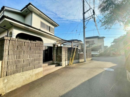 sqs̒ÈˌĂ̑OʓH܂ތnʐ^