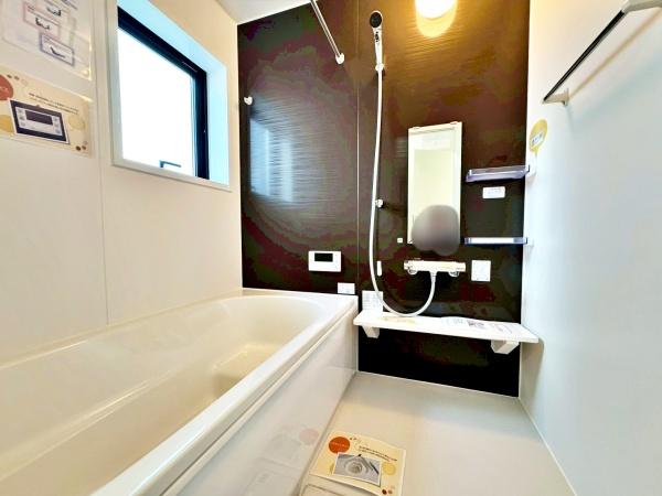 �����s�����q�s�q����1���ڂ̐V�z��ˌ��Ă̗���