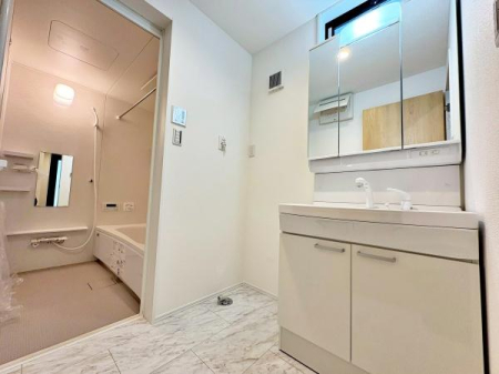 sqsq1ڂ̐VzˌĂ̐ʑEʏ