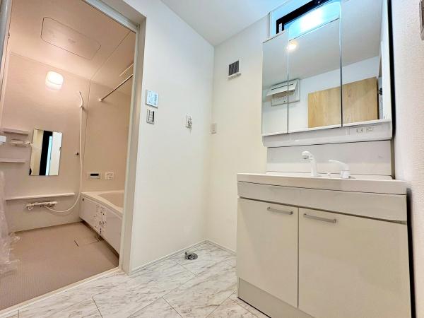 sqsq1ڂ̐VzˌĂ̐ʑEʏ