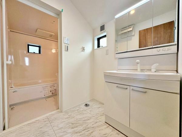 sqsq1ڂ̐VzˌĂ̐ʑEʏ