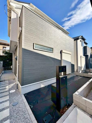 �����s�����q�s��a�c��1���ڂ̐V�z��ˌ��Ă̌��n�O�ώʐ^