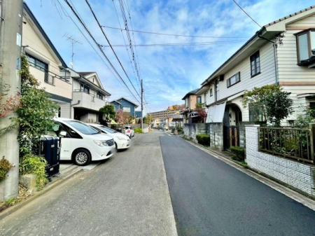 sqsc̒ÈˌĂ̑OʓH܂ތnʐ^