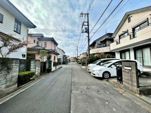 sqsc̒ÈˌĂ̑OʓH܂ތnʐ^