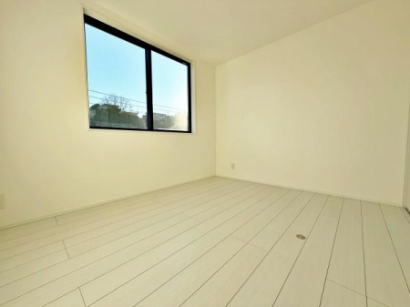 �����s�����q�s�U�c��1���ڂ̐V�z��ˌ��Ă̗m��