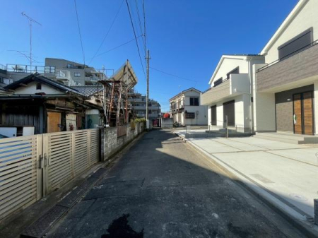 sqsac5ڂ̐VzˌĂ̑OʓH܂ތnʐ^