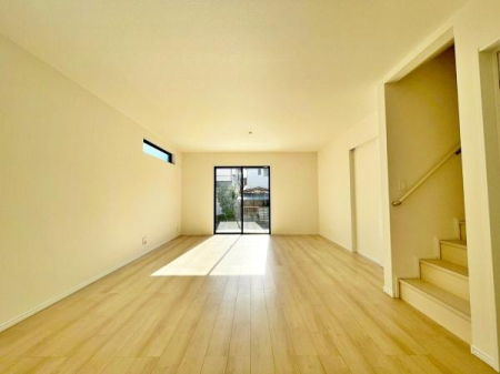 sqsac5ڂ̐VzˌẴrO