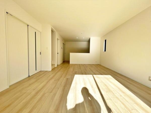 sqsac5ڂ̐VzˌẴrO