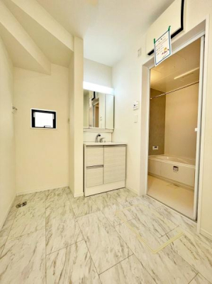 sqsac5ڂ̐VzˌĂ̐ʑEʏ