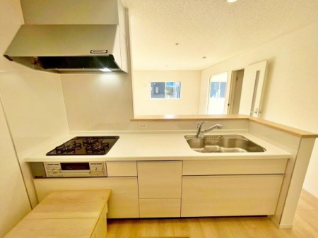 �����s�����q�s�������q��2���ڂ̐V�z��ˌ��ẴL�b�`��