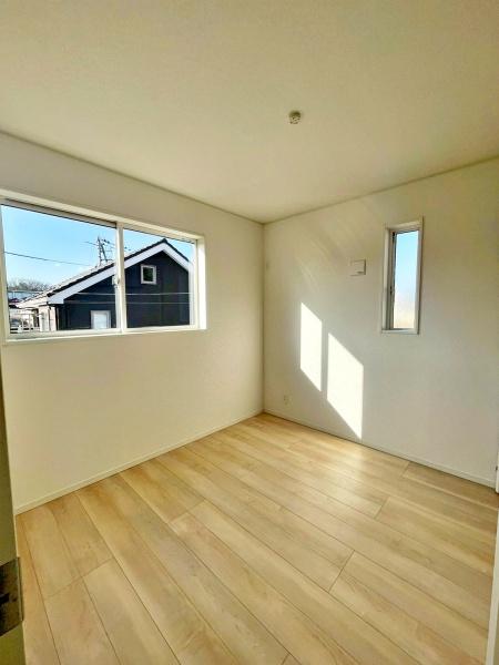 �����s�����q�s�������q��2���ڂ̐V�z��ˌ��Ă̗m��